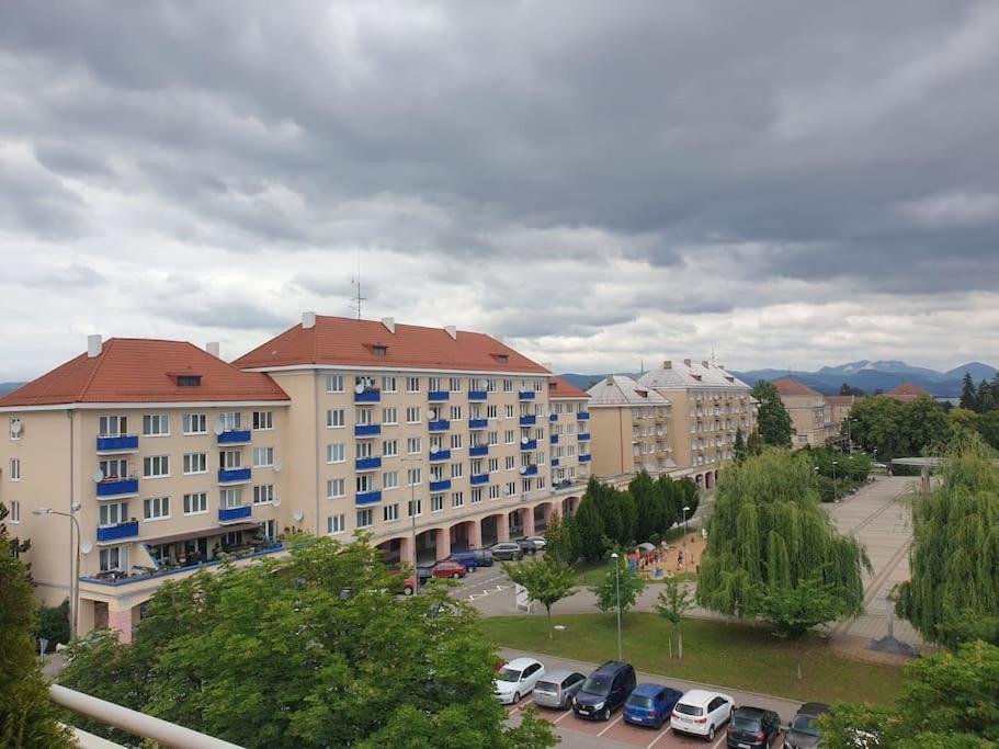Mezonetovy Apartman V Centre Novej Dubnice Ilava Luaran gambar