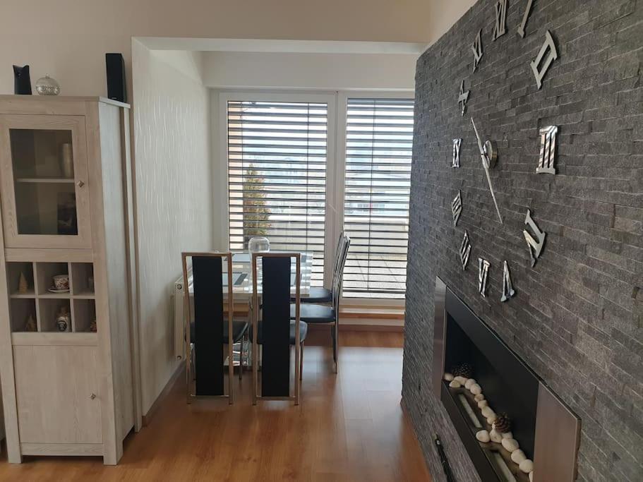 Mezonetovy Apartman V Centre Novej Dubnice Ilava Luaran gambar